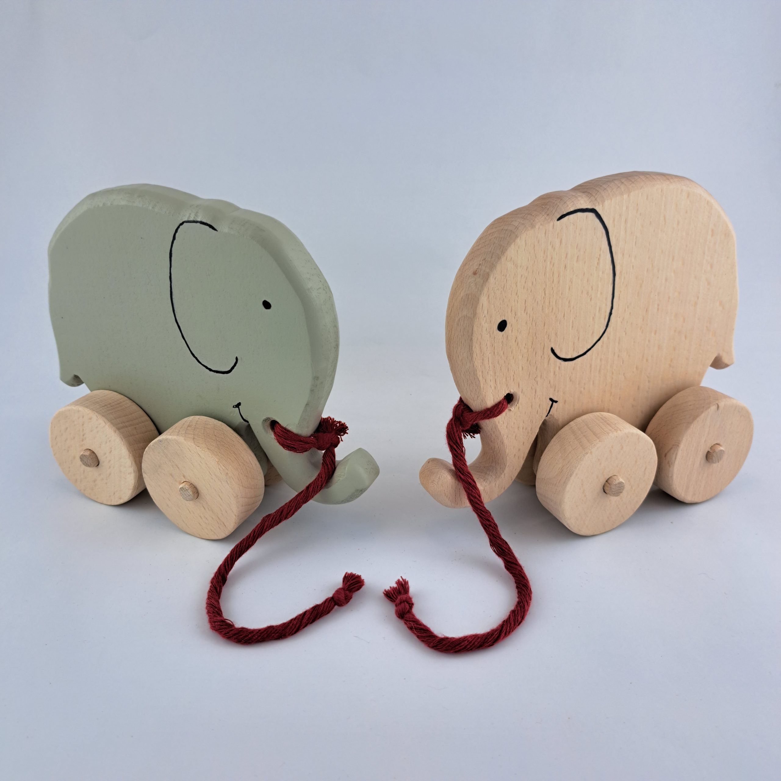 éléphant à tirer en bois d'hêtre