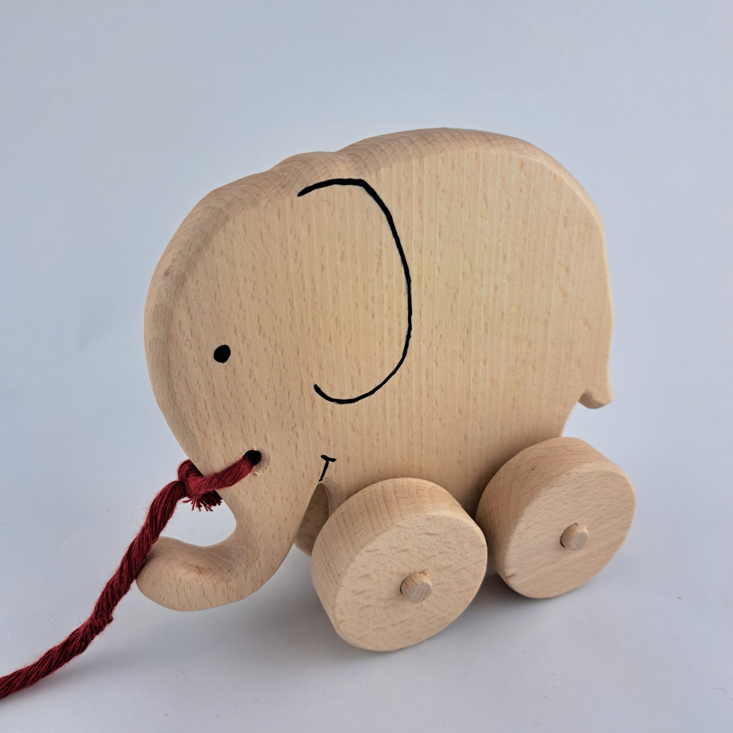 éléphant à tirer en bois d'hêtre