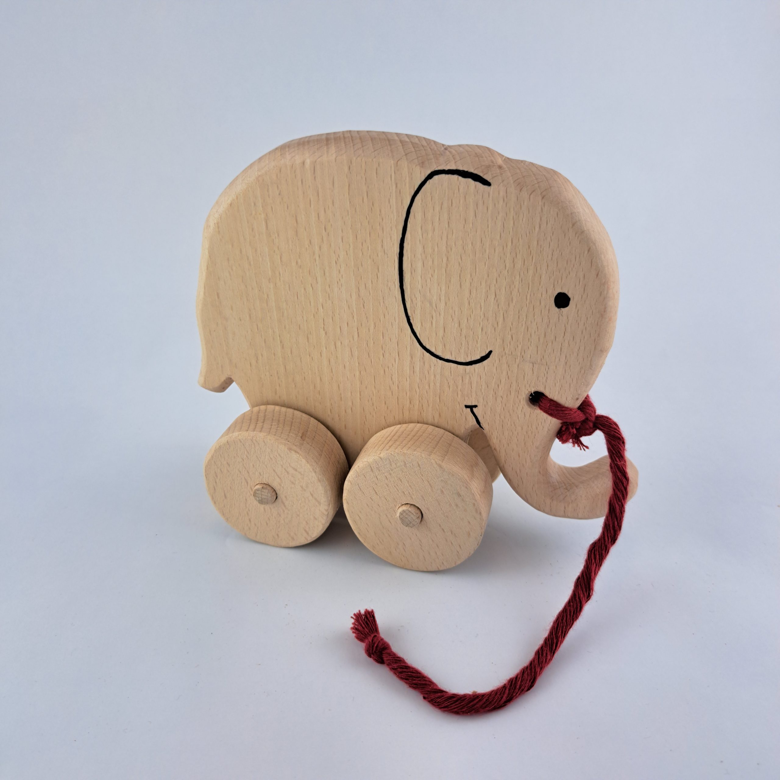 éléphant à tirer en bois d'hêtre